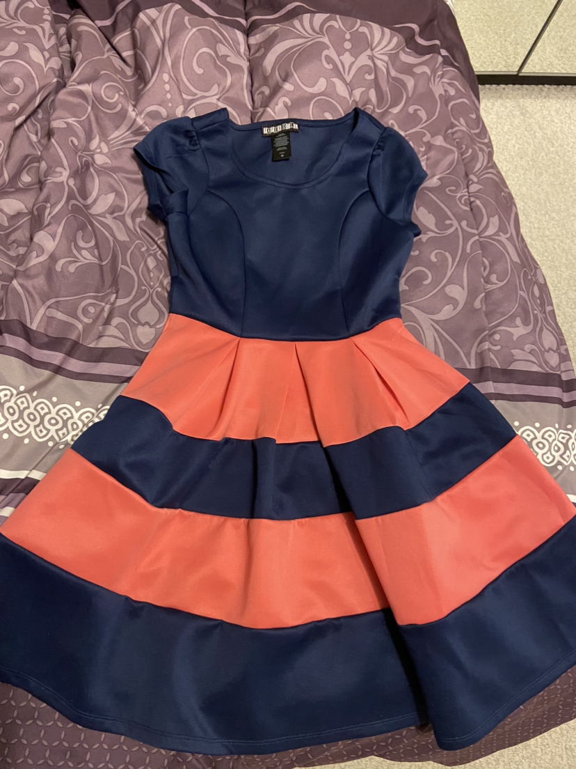 Girl dress thumbnail