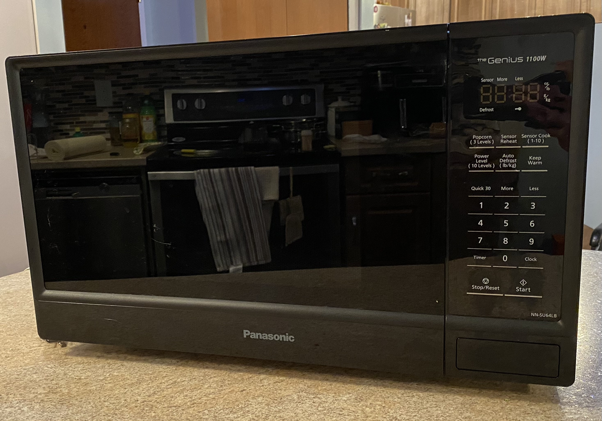 Panasonic Genius 1.3 Cu. Ft. Microwave - photo 3