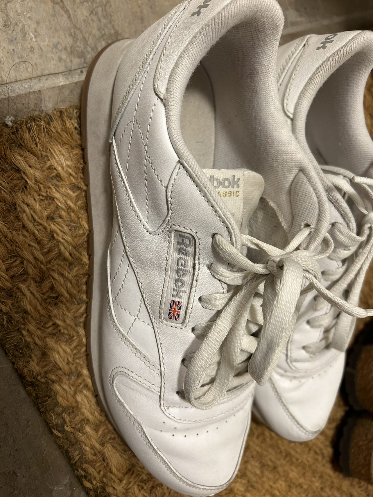 White Reebok Sneakers image indicator(2)
