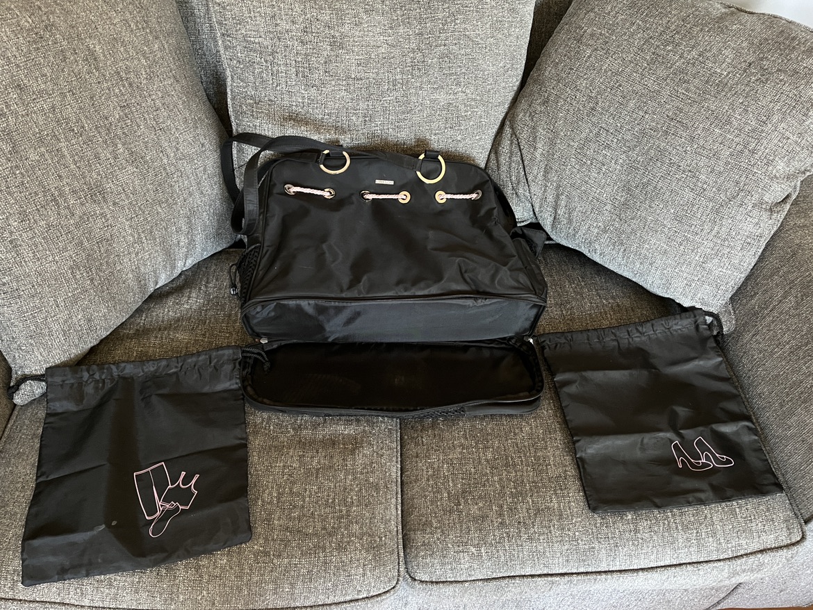 Medium Size Overnight Bag - photo 2
