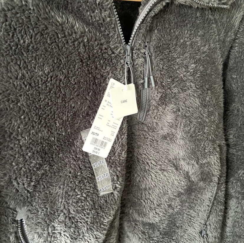 Uniqlo windproof fleece hoodie NWT size XS image indicator(4)