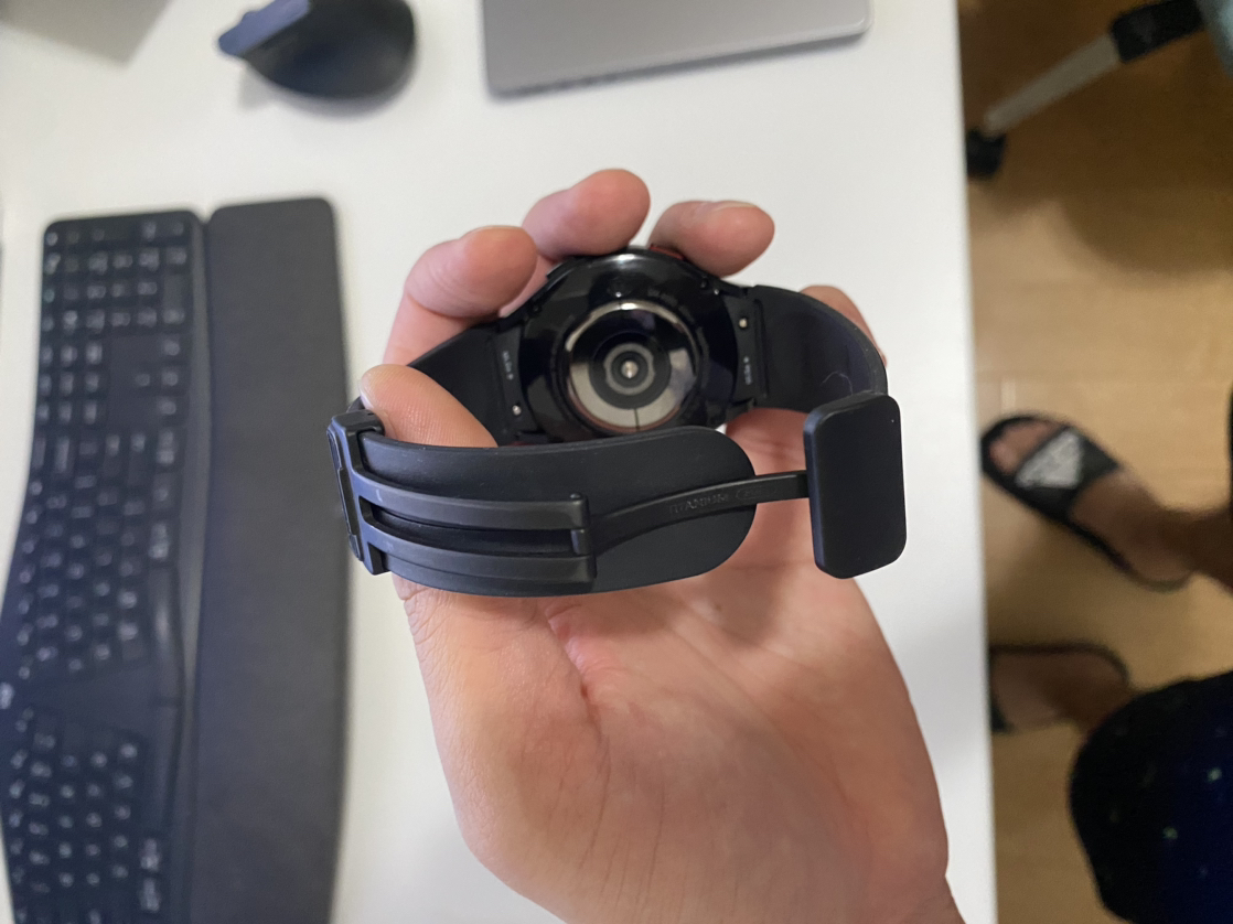 Galaxy watch 5 44mm with pro strap