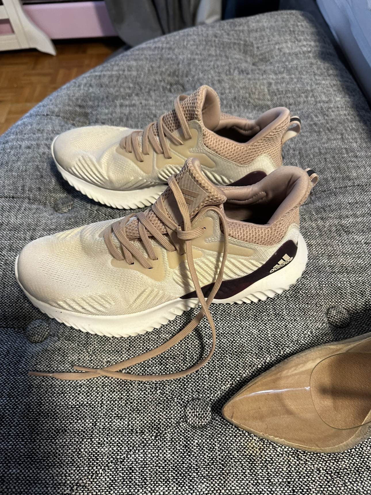 Adidas bounce thumbnail
