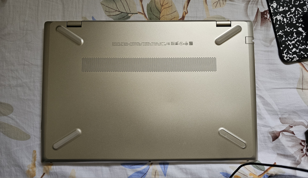 HP Pavilion 15-CS0010CA - photo 4