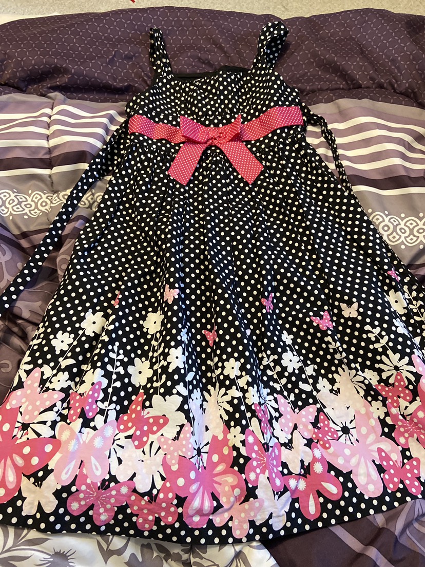 Girl dress thumbnail