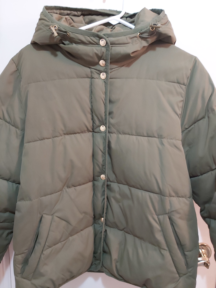J CREW green puffer jacket, size large image indicator(2)