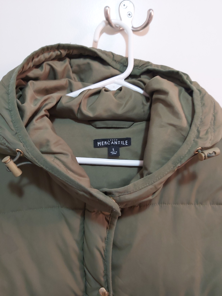J CREW green puffer jacket, size large image indicator(3)