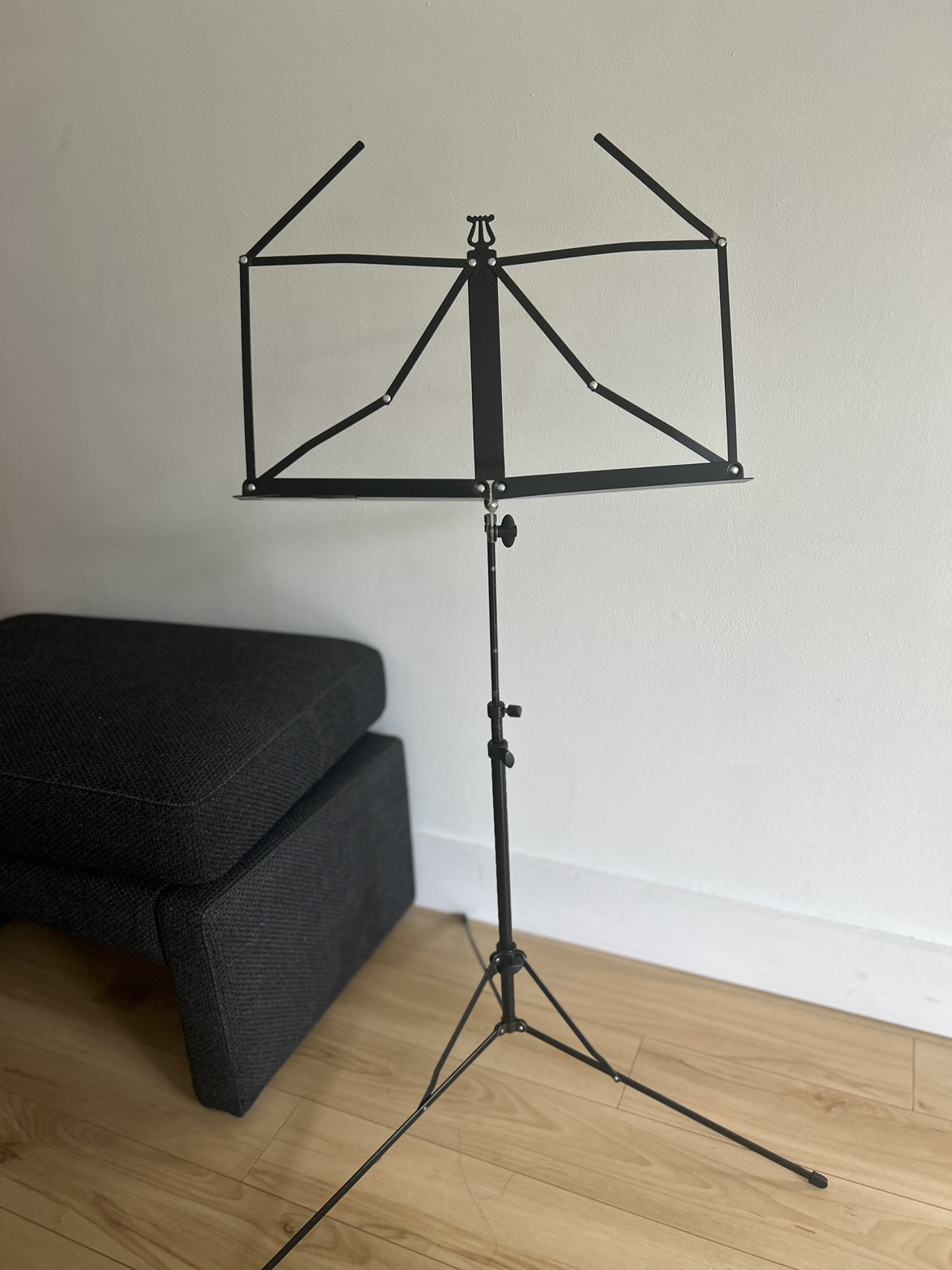 Made in Germany K&M Black Wire Music Stand thumbnail