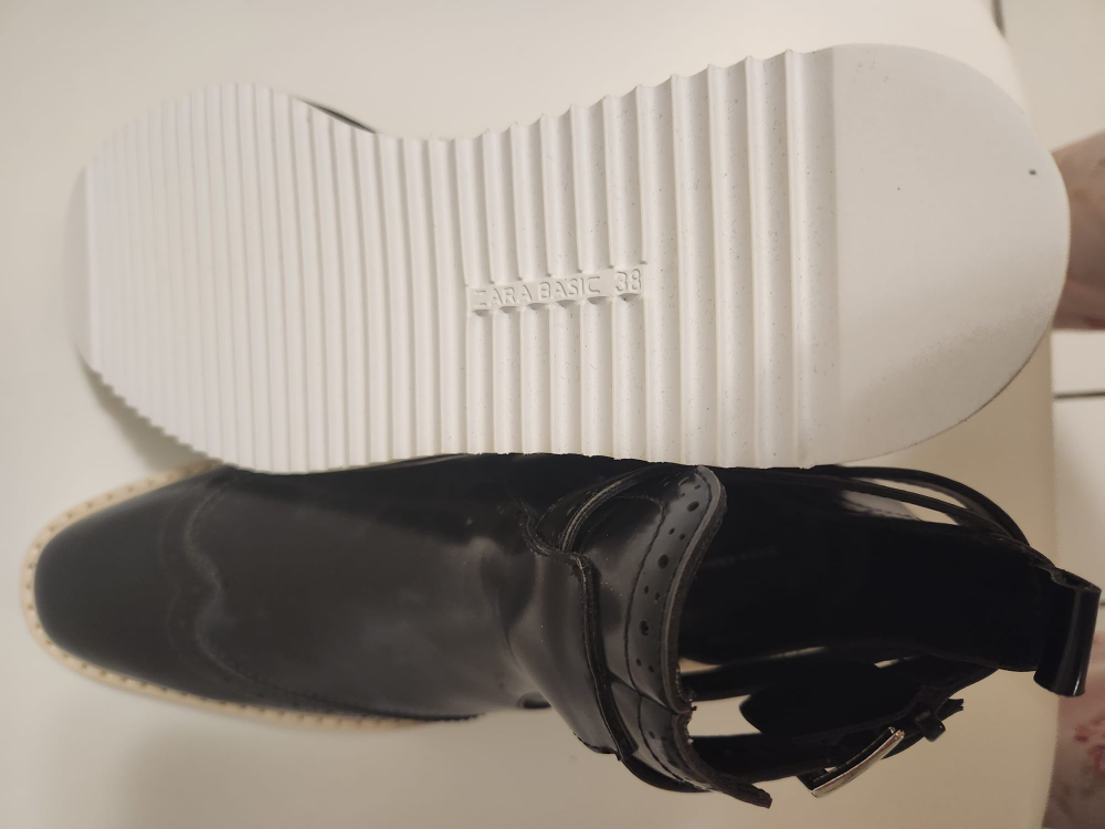 NEW Zara Basic Black Ankle Boots image indicator(2)