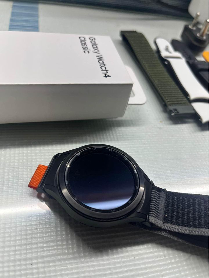 Galaxy Watch 4 Classis 46mm LTE Golf (In Warranty 5 months old) - photo 5
