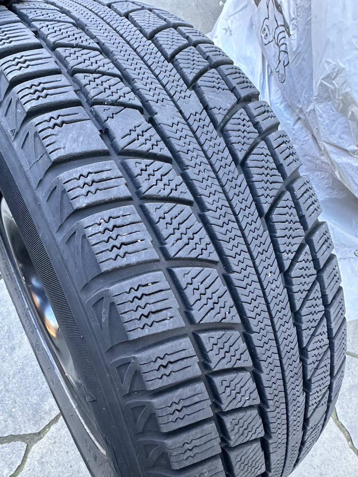 Snow tires 215/60 R16 - photo 2