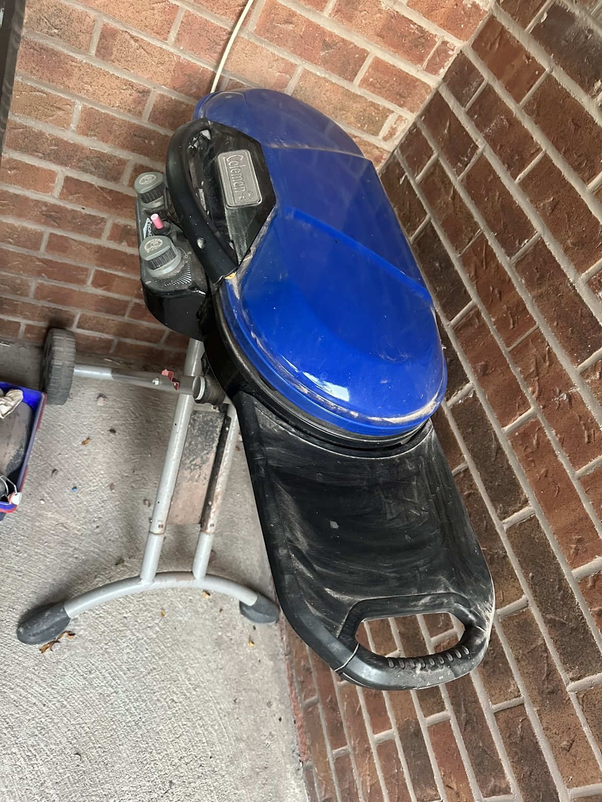 Coleman barbeque grill