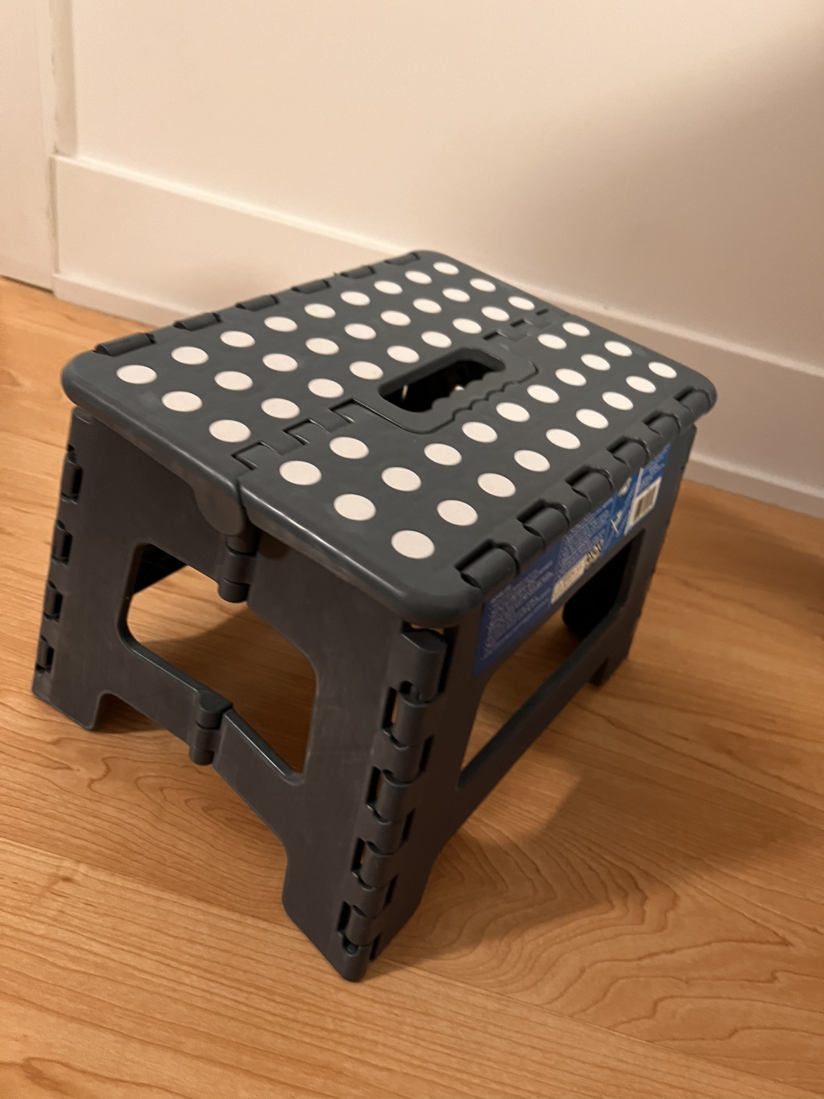 Folding step stool - photo 2