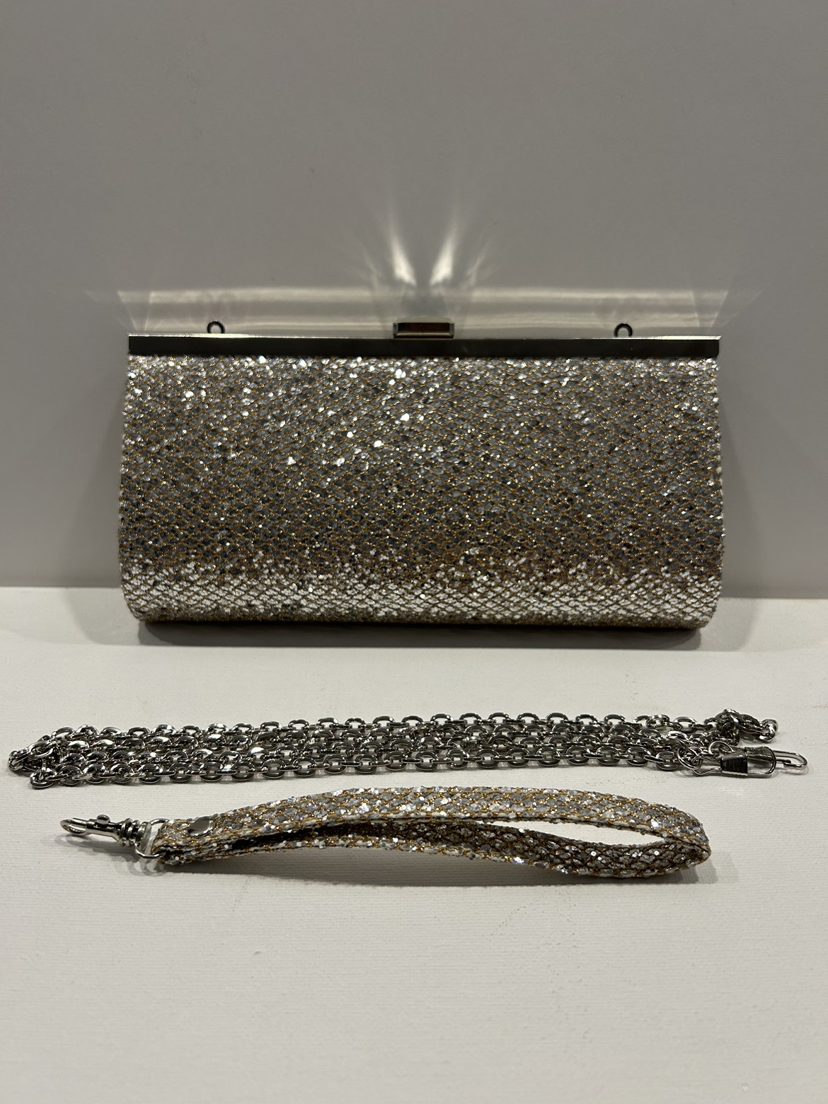 Le Chateau Sparkly Clutch/Crossbody - photo 2