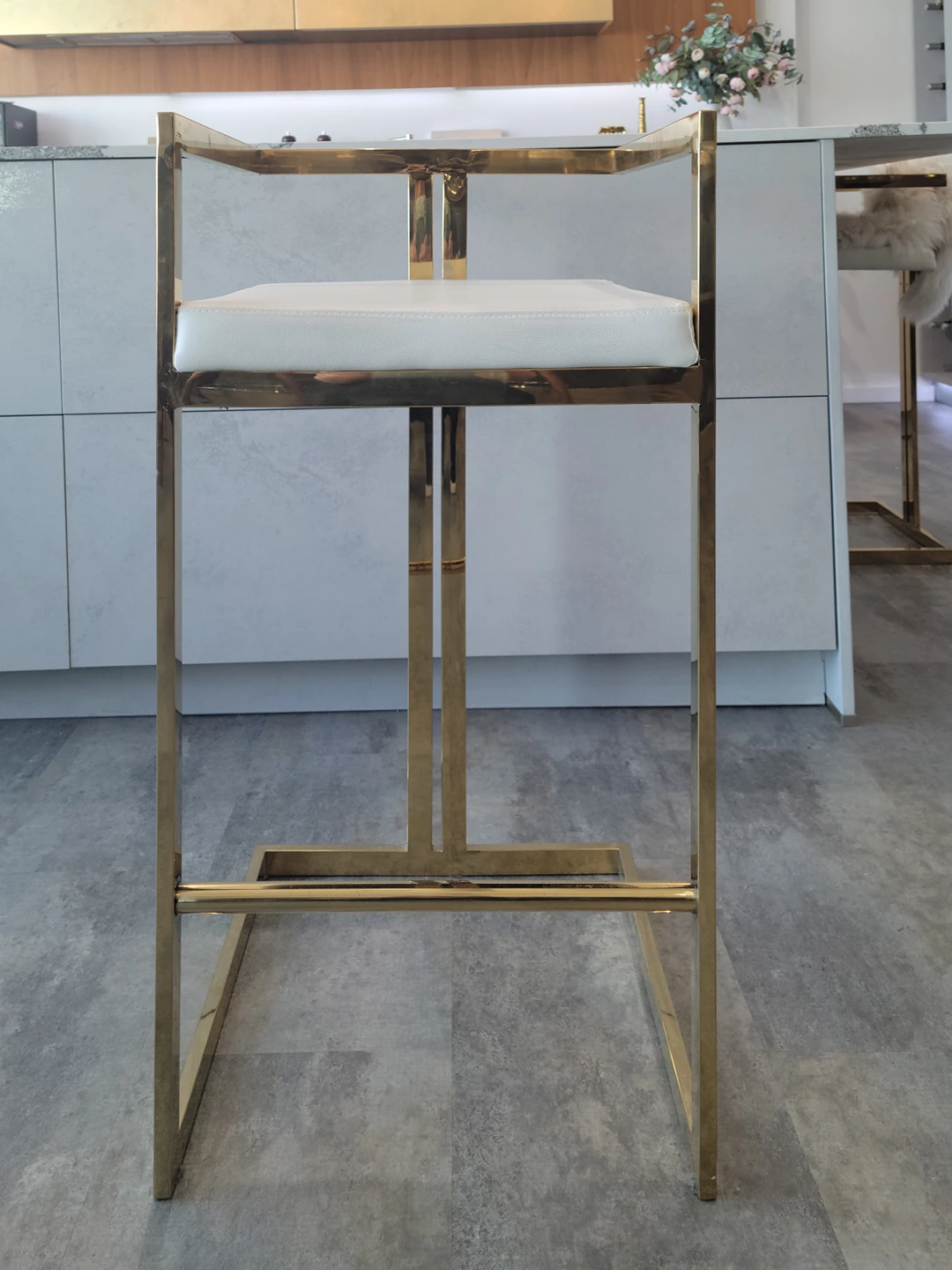 4 Bar Stools- modern Art Deco style (white/gold) image indicator(4)