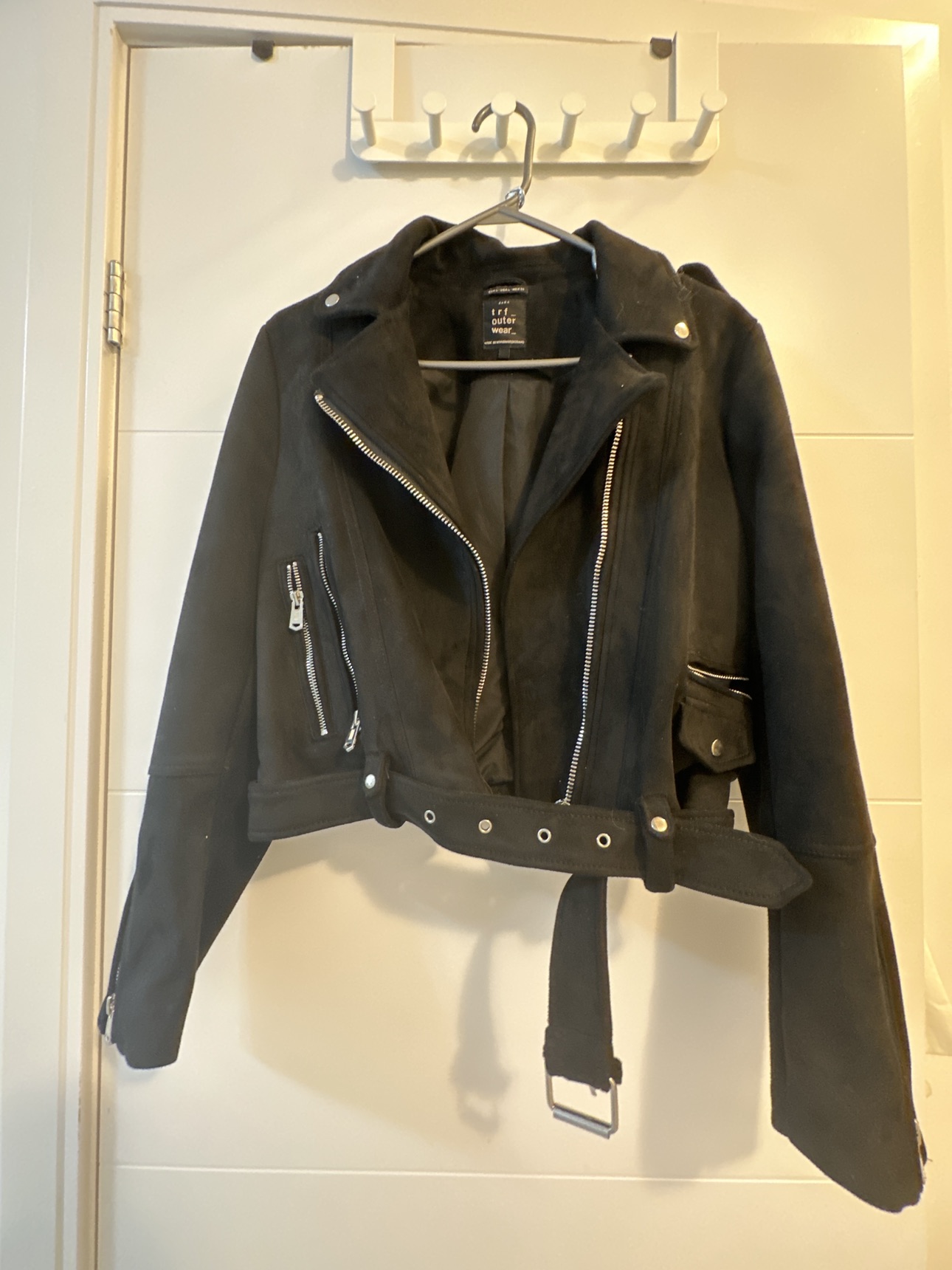 Zara suede jacket size L ❄️