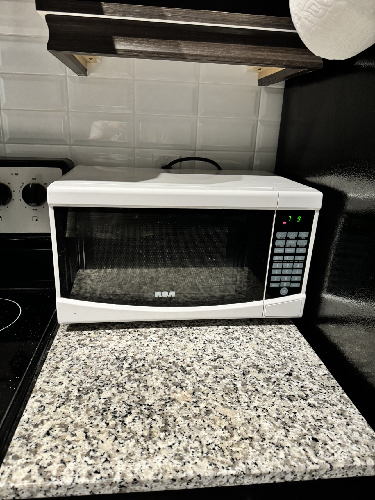 RCA microwave - photo 2