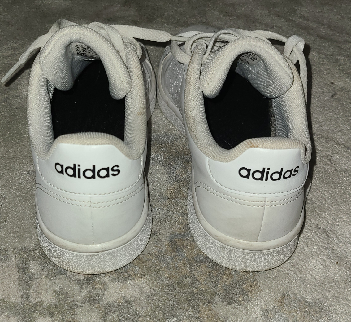 Adidas women's US size 6 image indicator(2)