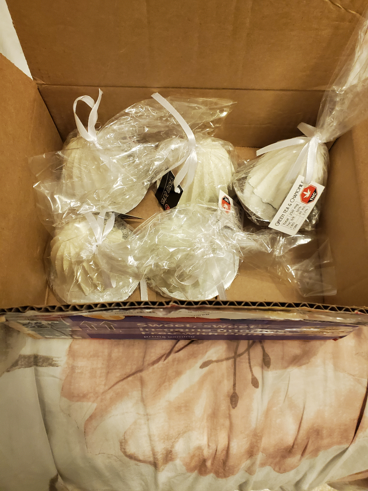 THC/CBD  BATH BOMBS image indicator(2)