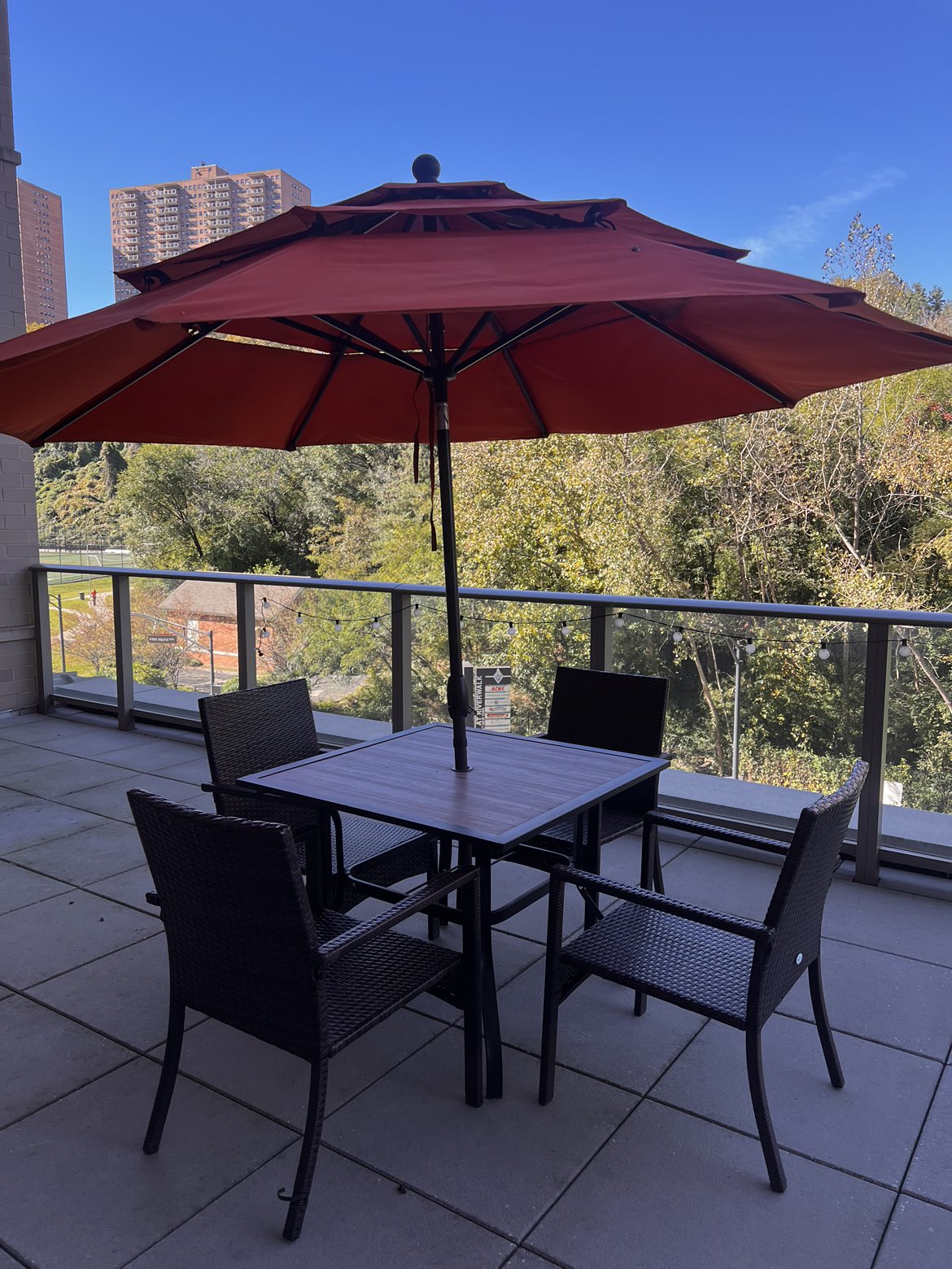 4 pcs patio dinning set with umbrella