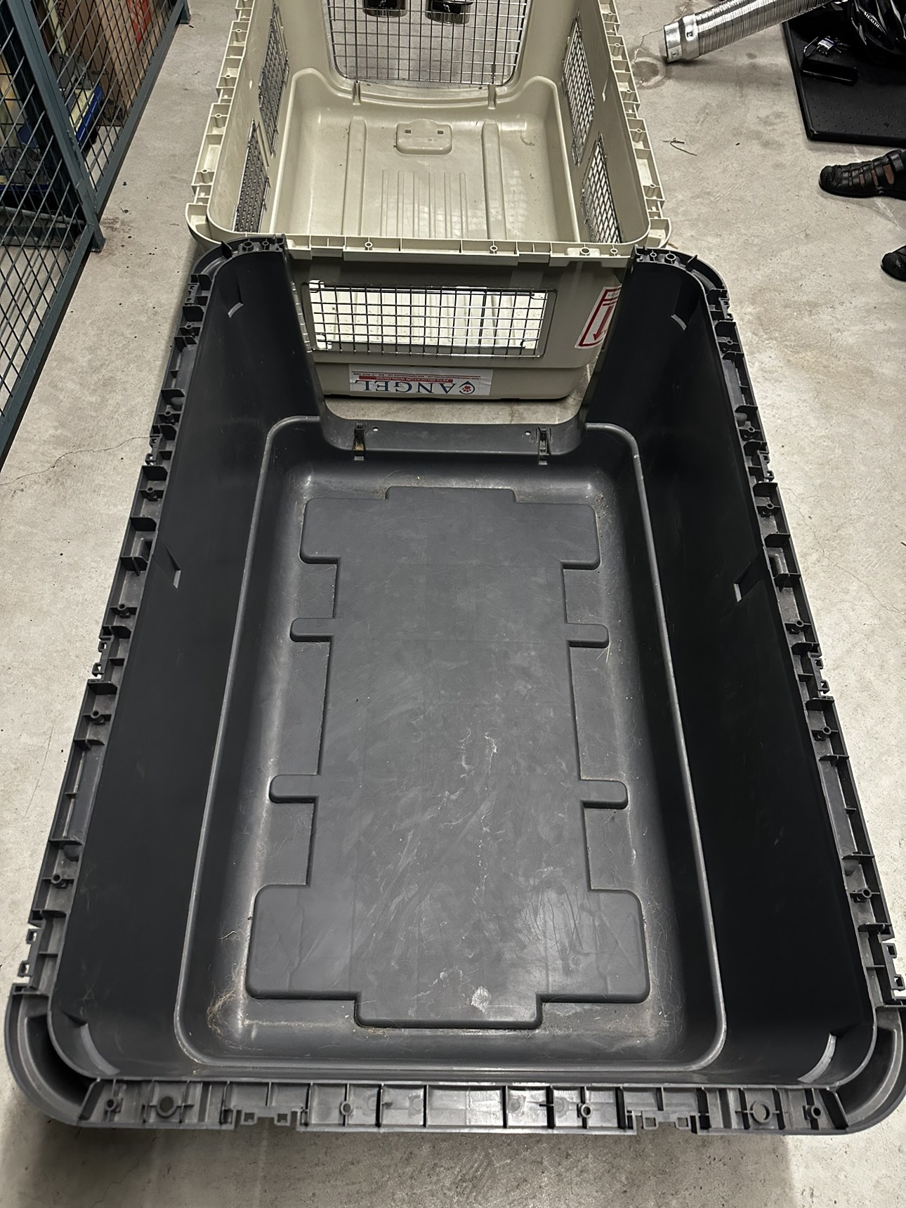 Extra extra large dog crate - photo 2