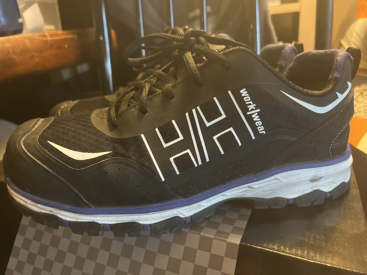 HELLY HANSEN low cut safety hiker image indicator(2)