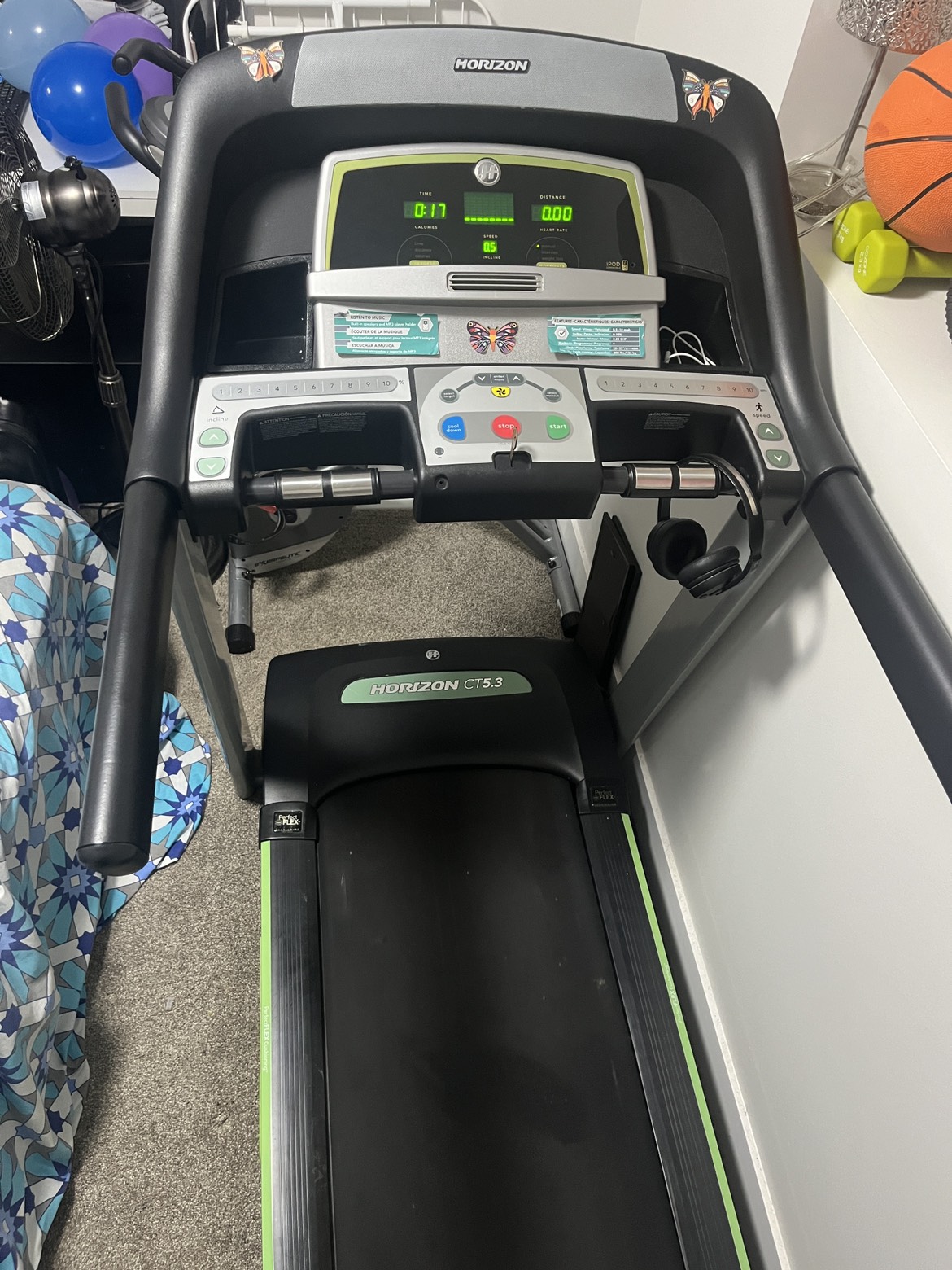 Treadmill, along with speaker and fan inbuilt - photo 3