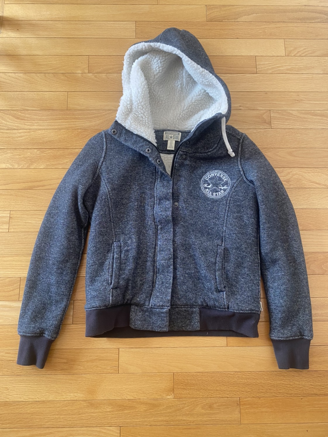 BRAND NEW CONVERSE SHERPA LINING JACKET SIZE MEDIUM