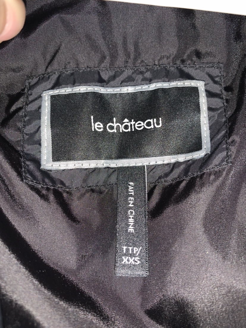 Le Chateau winter jacket image indicator(3)