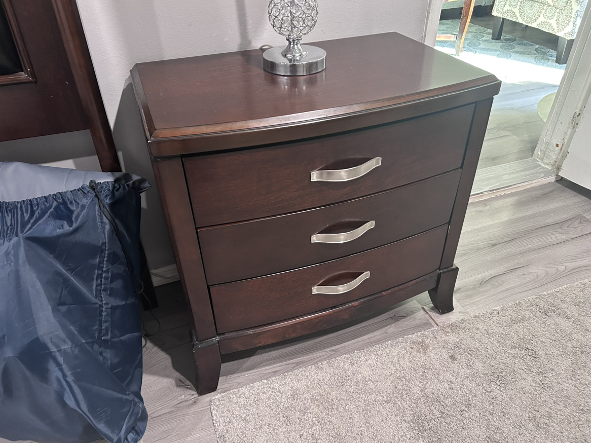 Queen bedroom set - photo 3