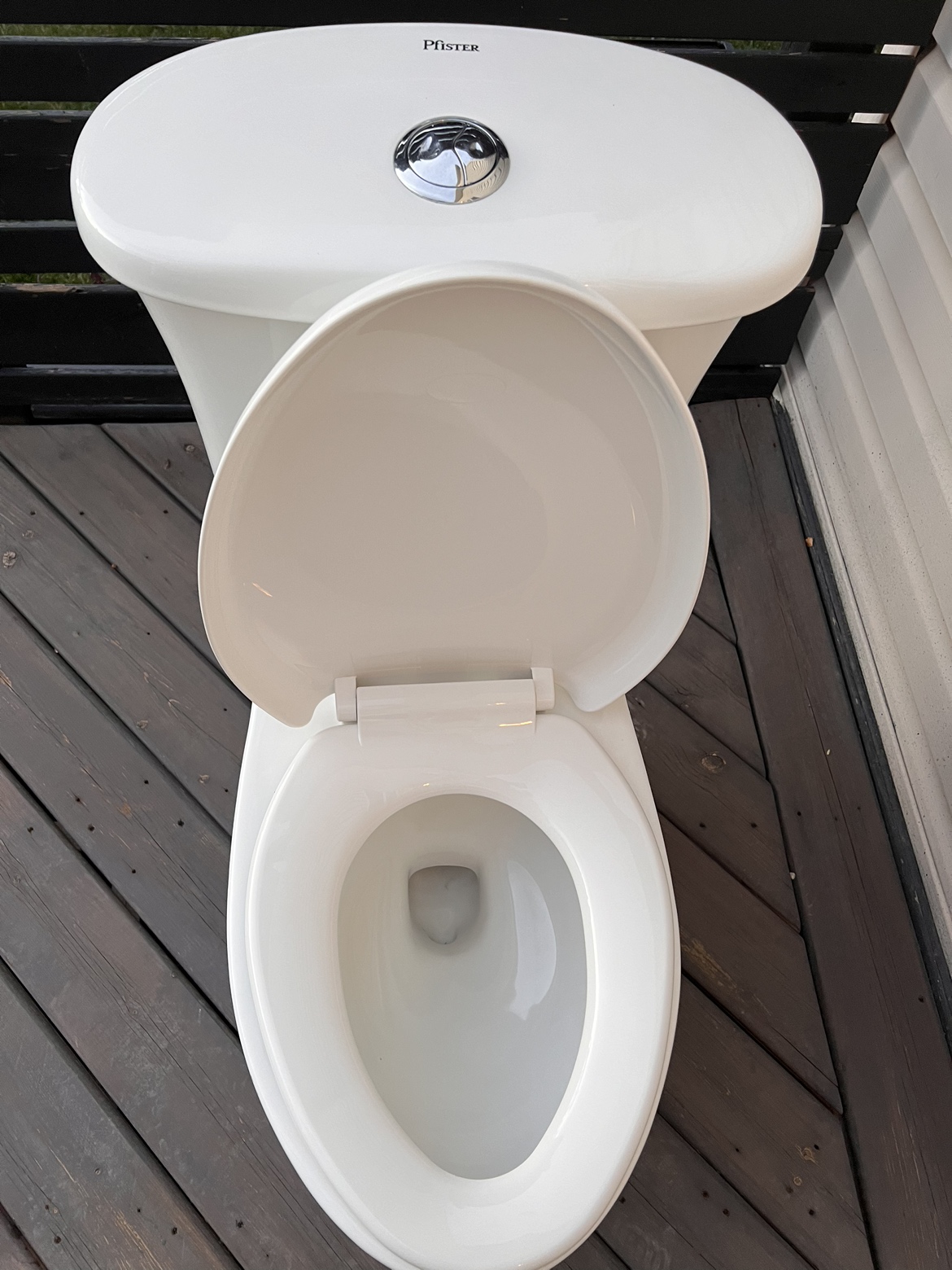 Pfister Toilet - photo 3