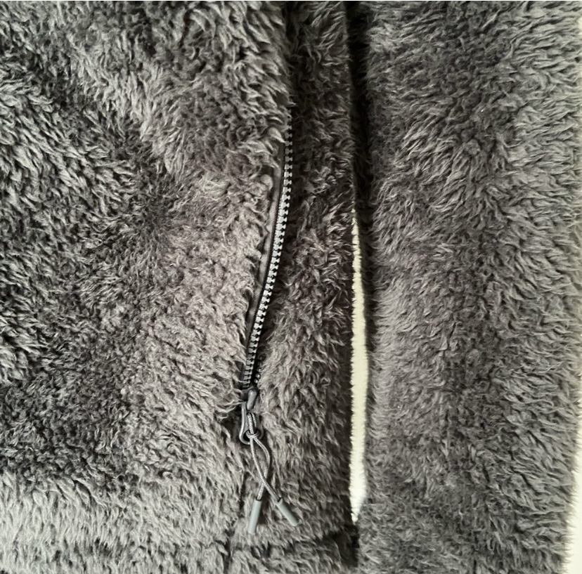 Uniqlo windproof fleece hoodie NWT size XS image indicator(3)