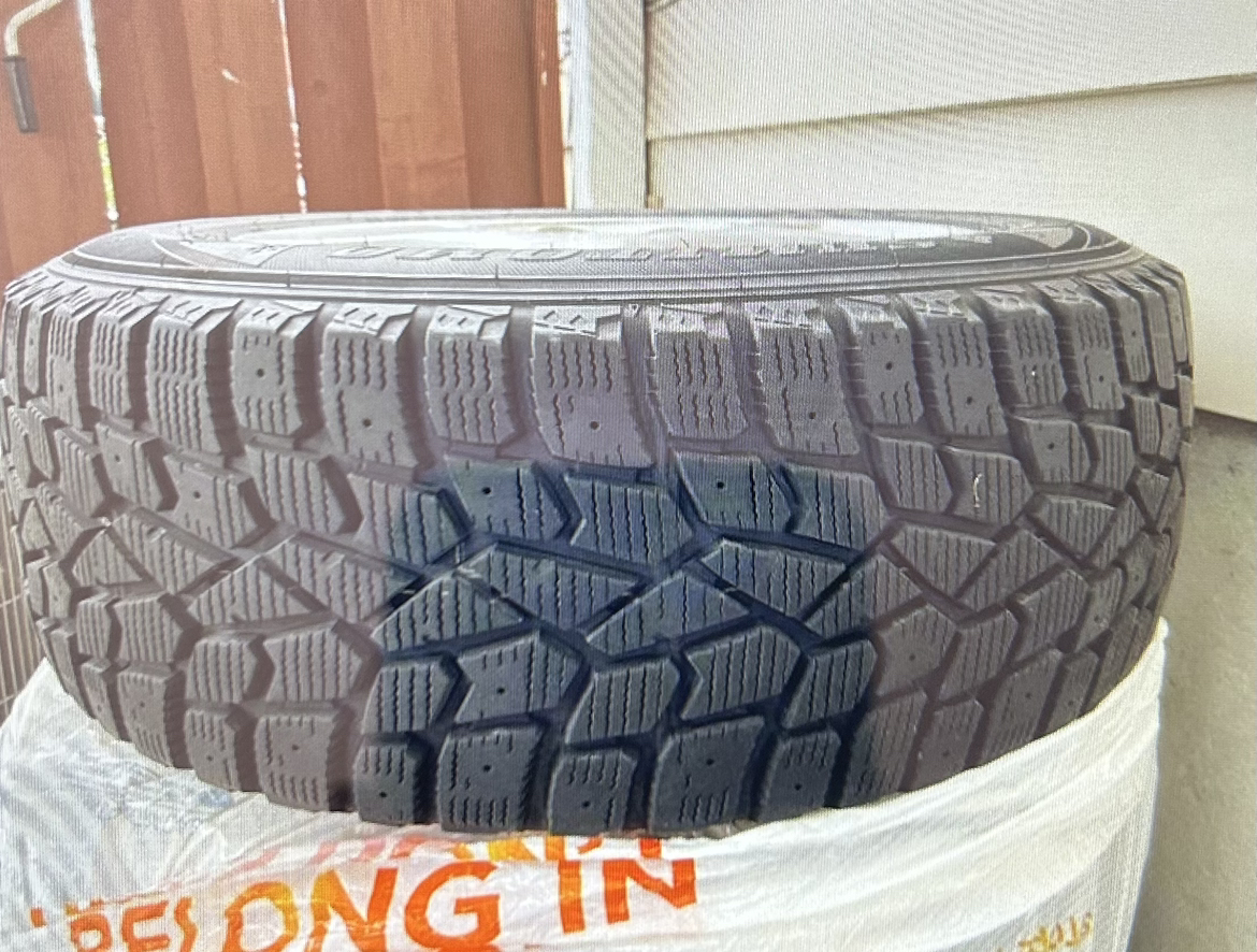 LEXUS 16” Winter Tires On Rims - photo 3