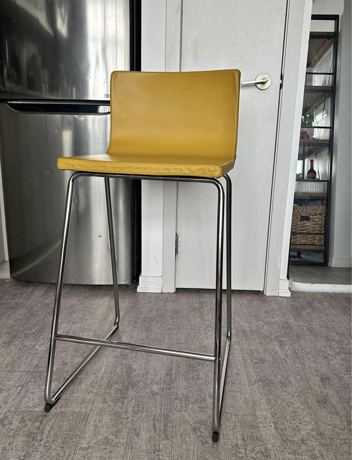 IKEA bar stools (set of two) - photo 2