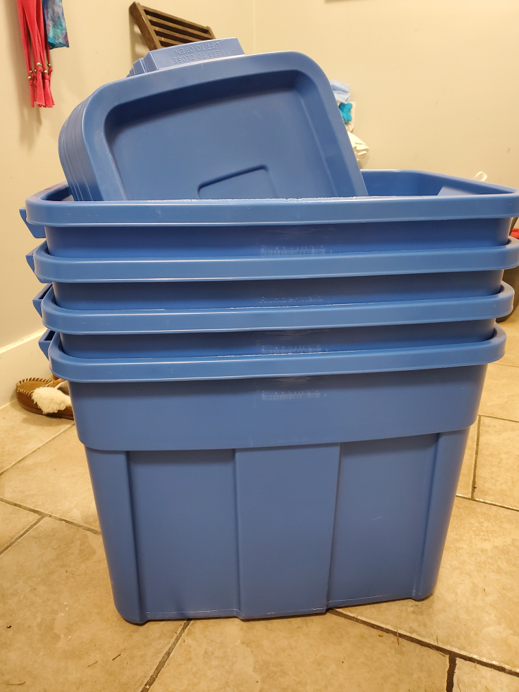 4 Brand New Storage Bins 68 liters each image indicator(3)
