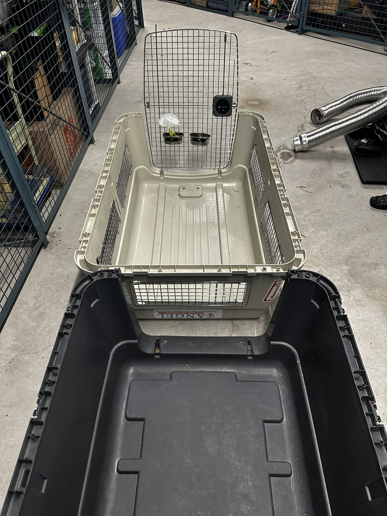 Extra extra large dog crate