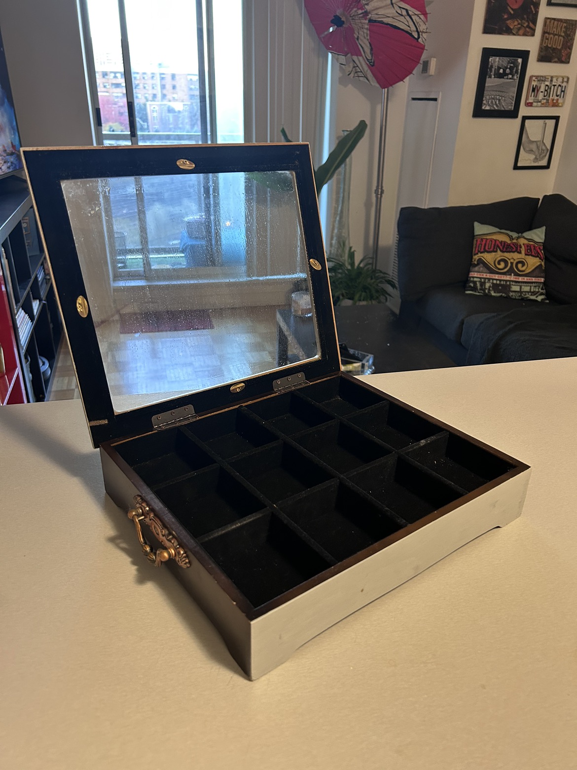 Vintage Watch or Collectors case image indicator(2)