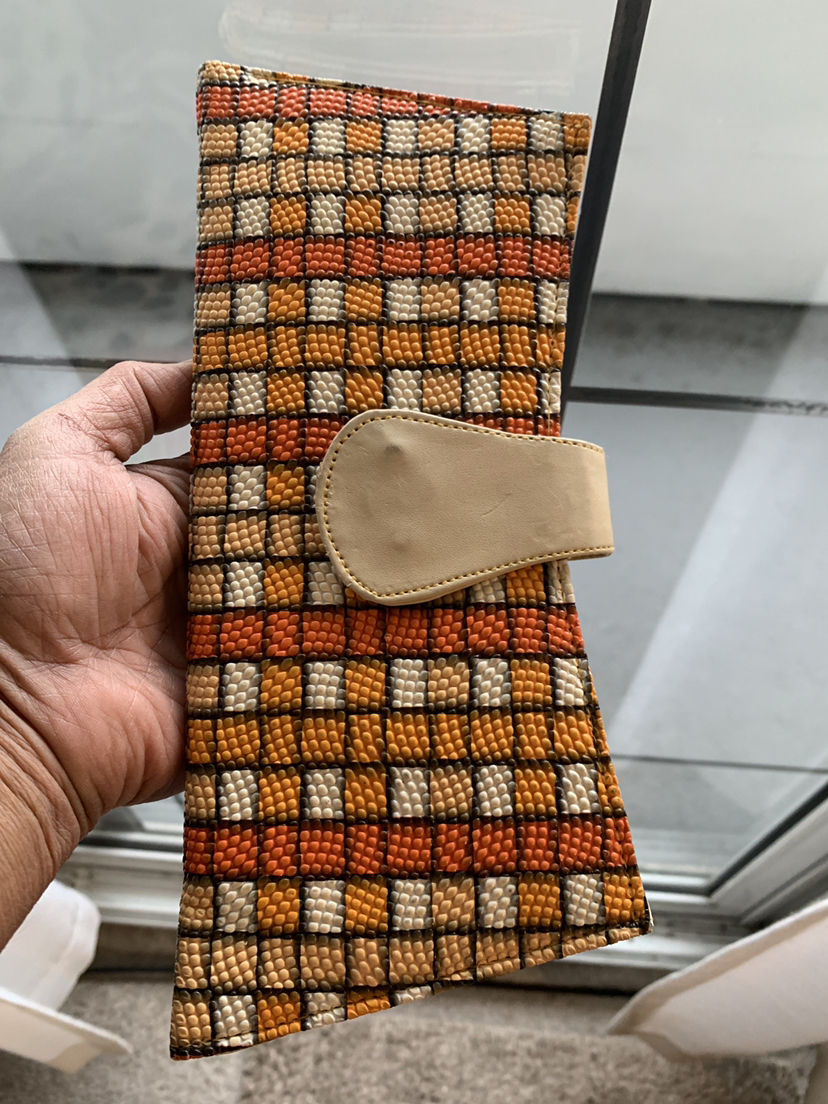 Vintage clutch wallet bingo🥕 thumbnail