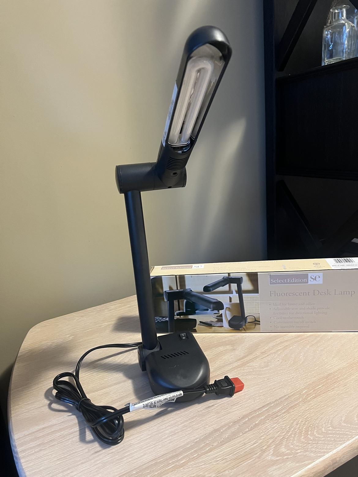 Fluorescent Desk Lamp - photo 2