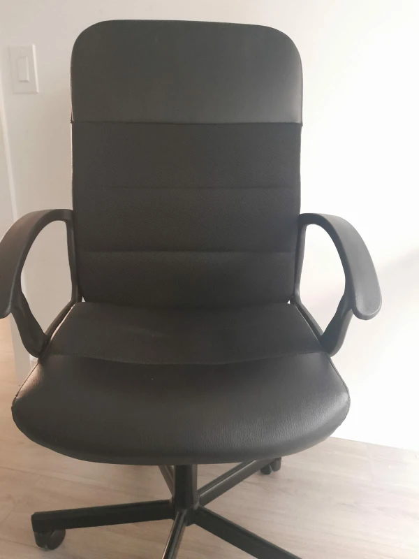 Barely used office chair