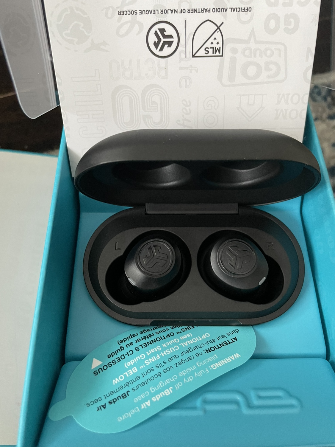 Bluetooth earbuds