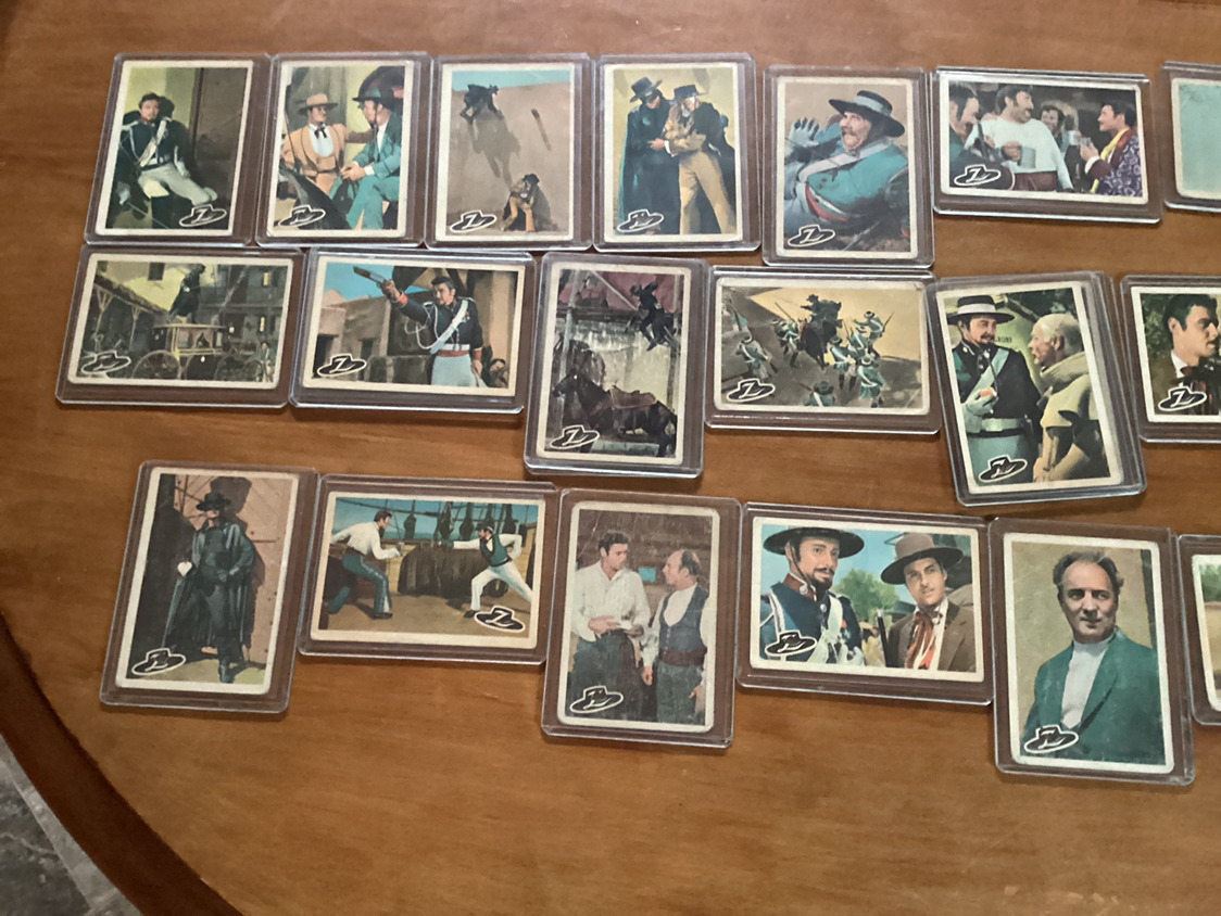 Lots o’ 1958 TOPPS & PARKHURST ZORRO trading cards - photo 2