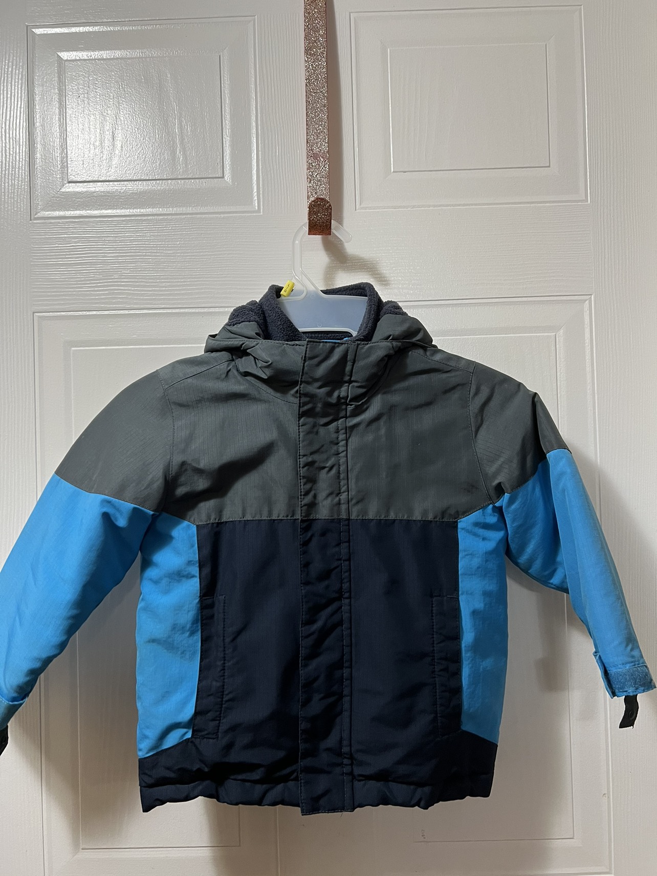 Winter jacket image indicator(4)