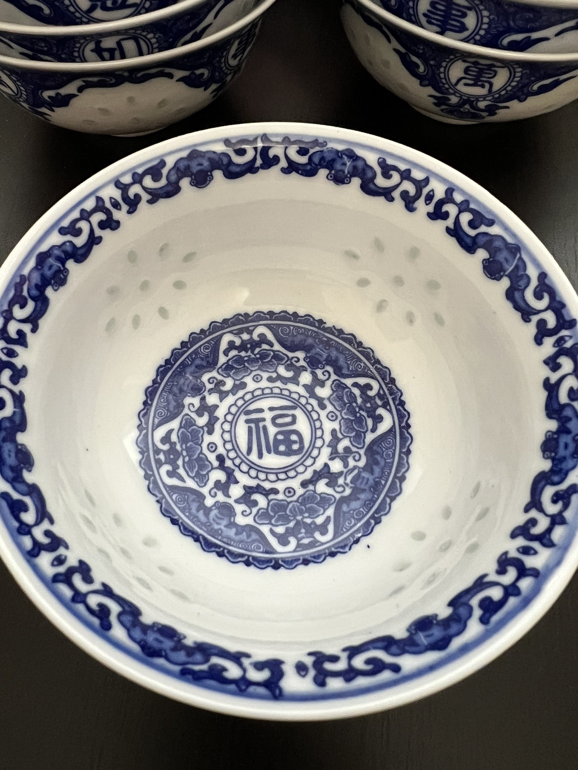 Brand new set of 10 bowls + more FREE bowls and plates image indicator(2)