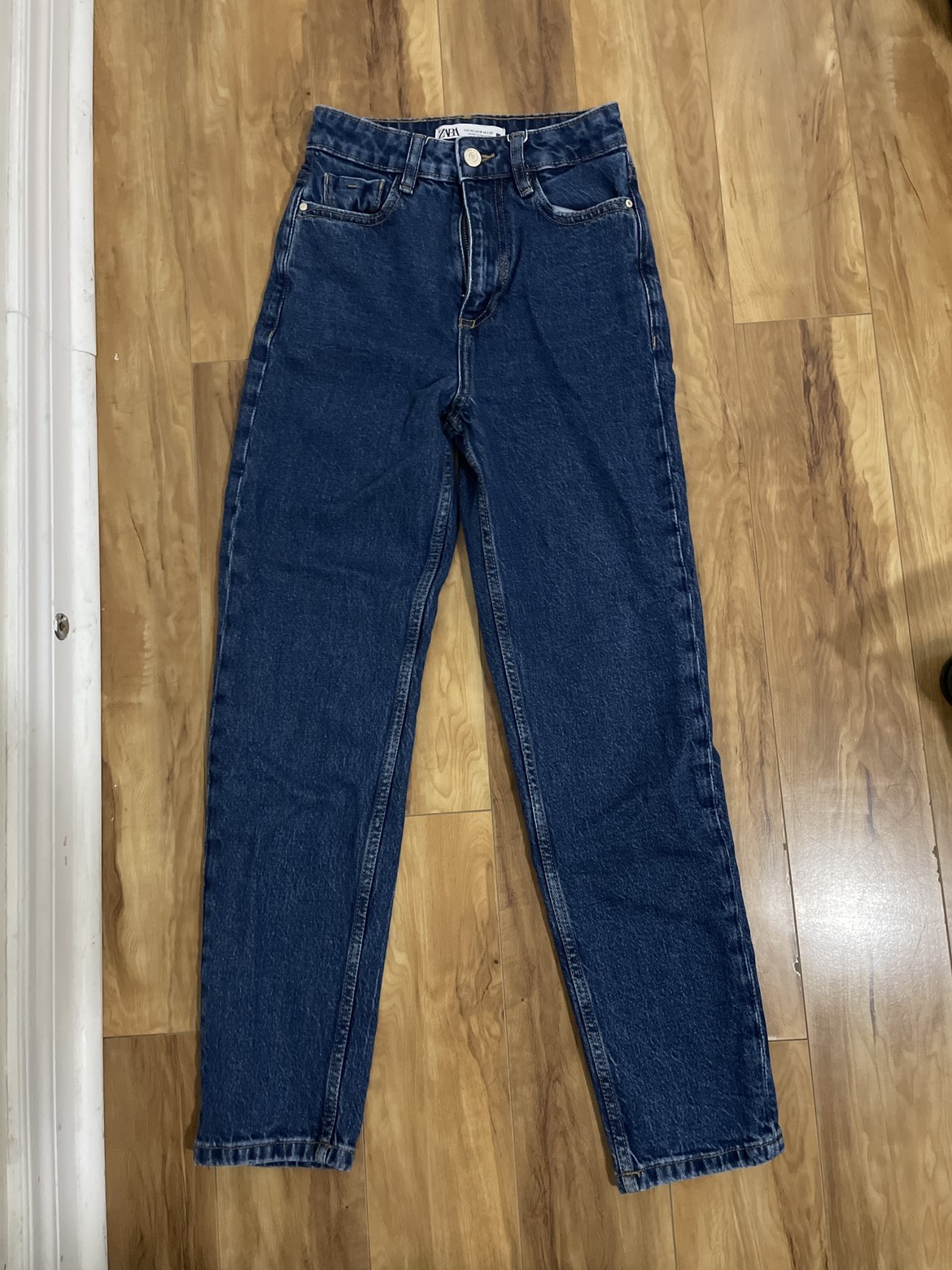 Zara mom jeans thumbnail