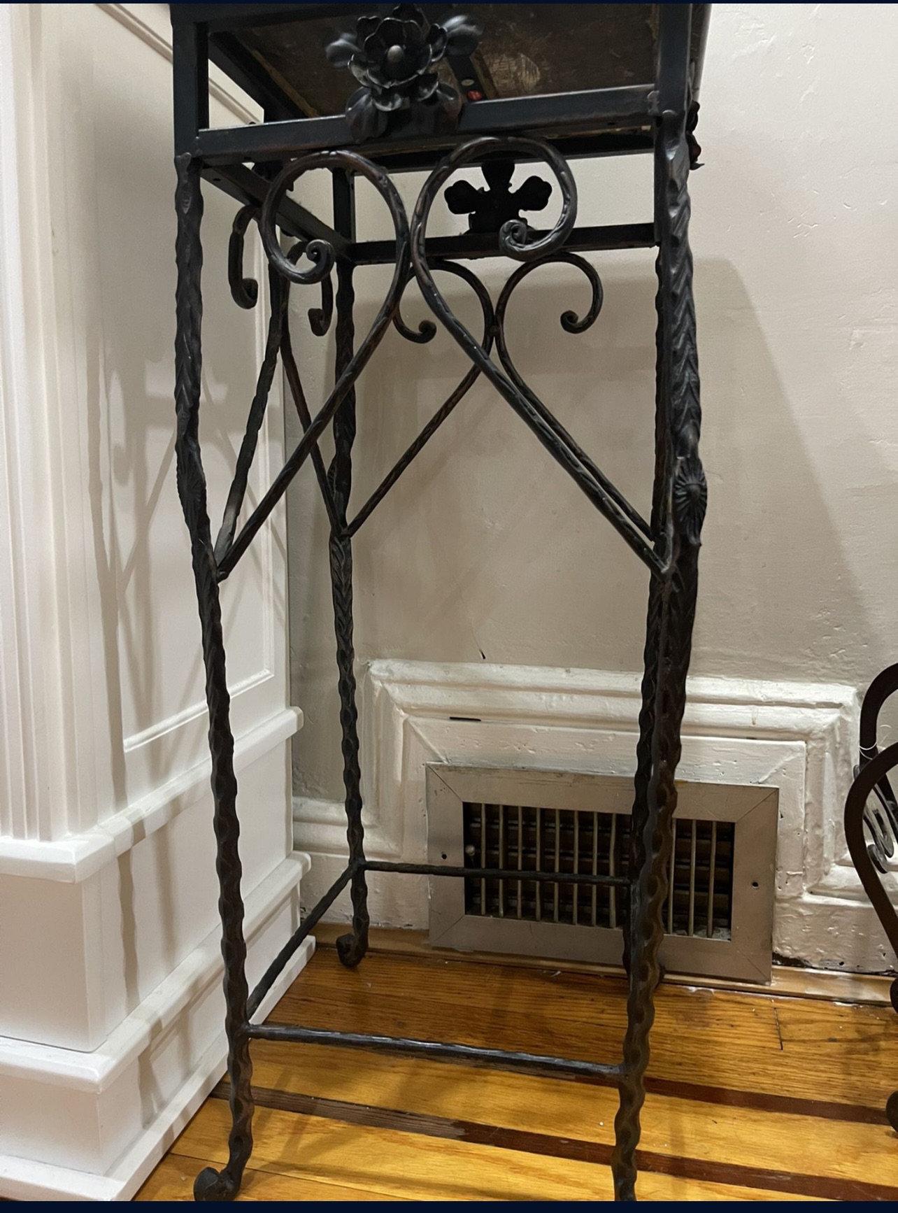 Vantage Plant Stand whit Marble Top - photo 4