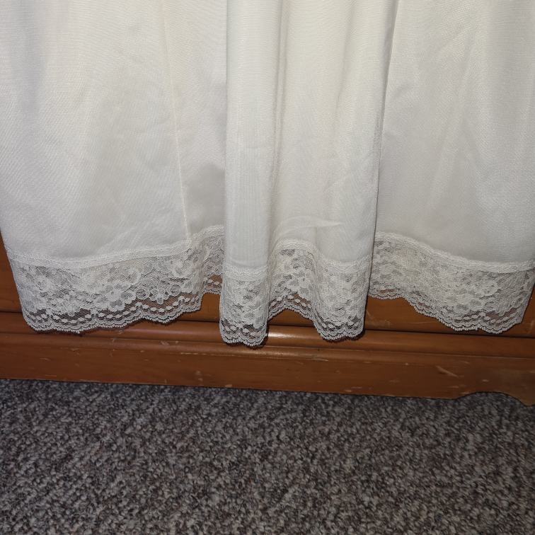 White light dress/nightgown image indicator(5)