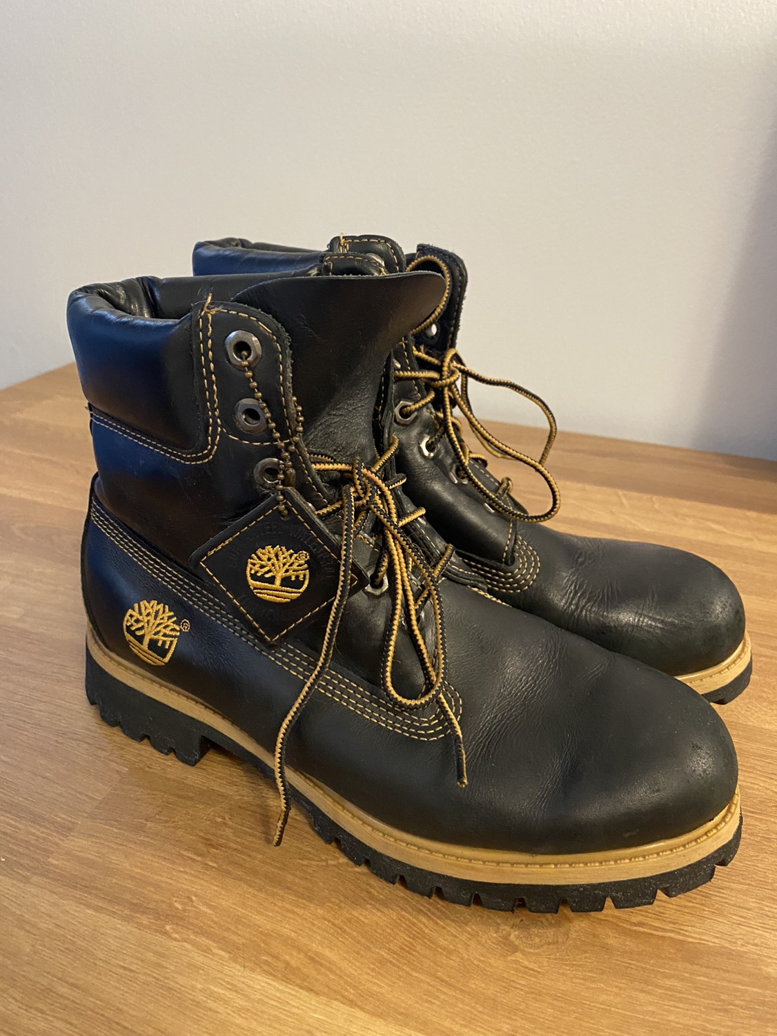 Black Timberland Boots thumbnail