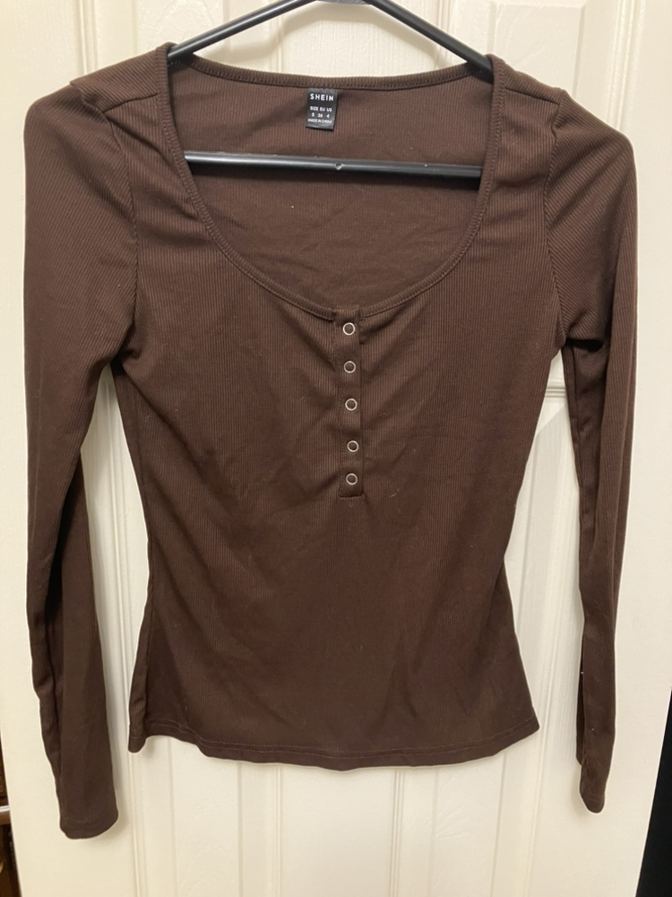 Brown Long-sleeve Top 🦃