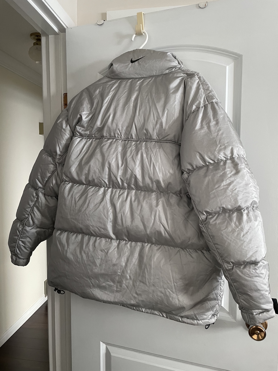 Men’s Nike silver puffer jacket size M - photo 2